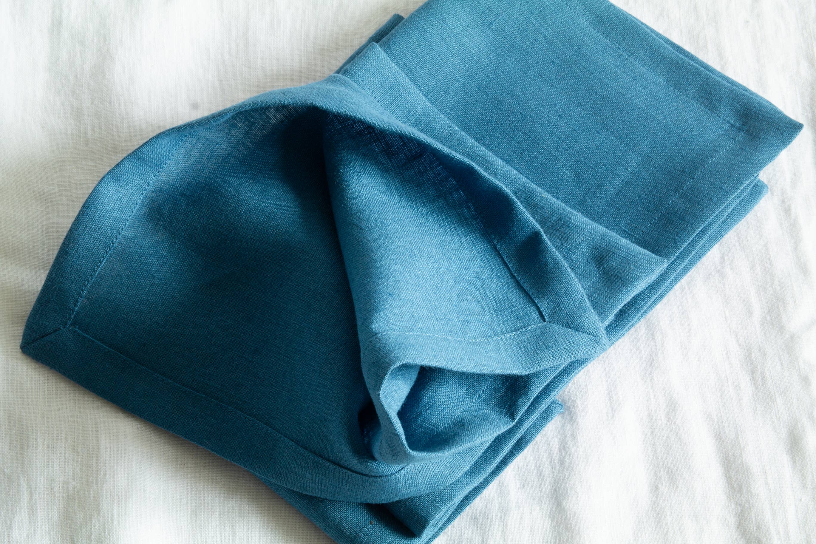 Liem Home – wholesale Dinner & cloth napkin – Linen napkins with Personalized Embroidery text or LOGO2