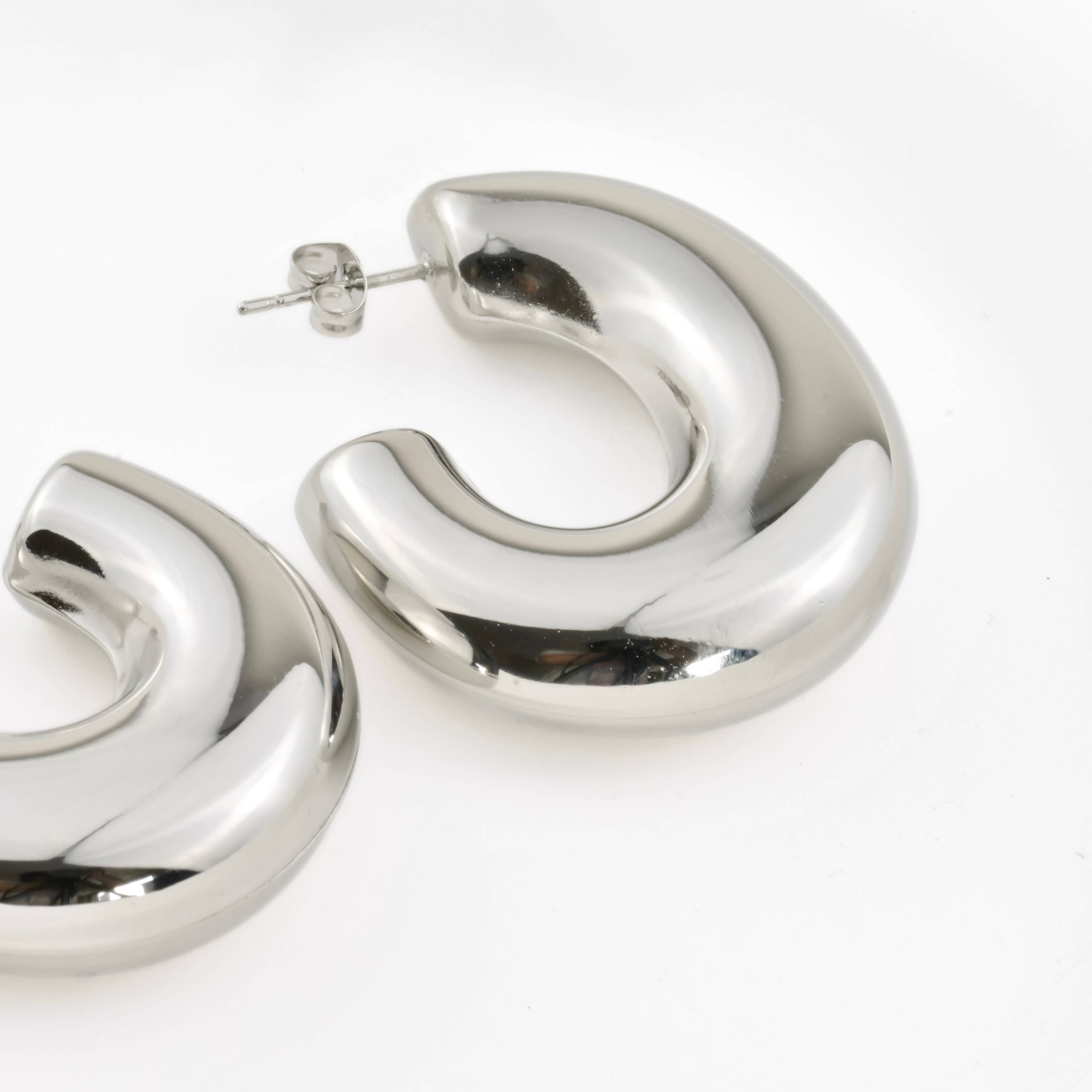 Blueyejewelry - Wholesale Hoop Earrings - Chunky Elongated Hoops - Oversized Thick Oval Hoop Earrings7