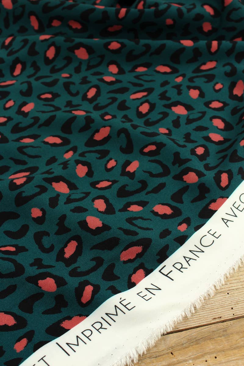 Eglantine et Zoé - Wholesale Fabric - Viscose Fabric Bagheera Dark Green Lagoon10