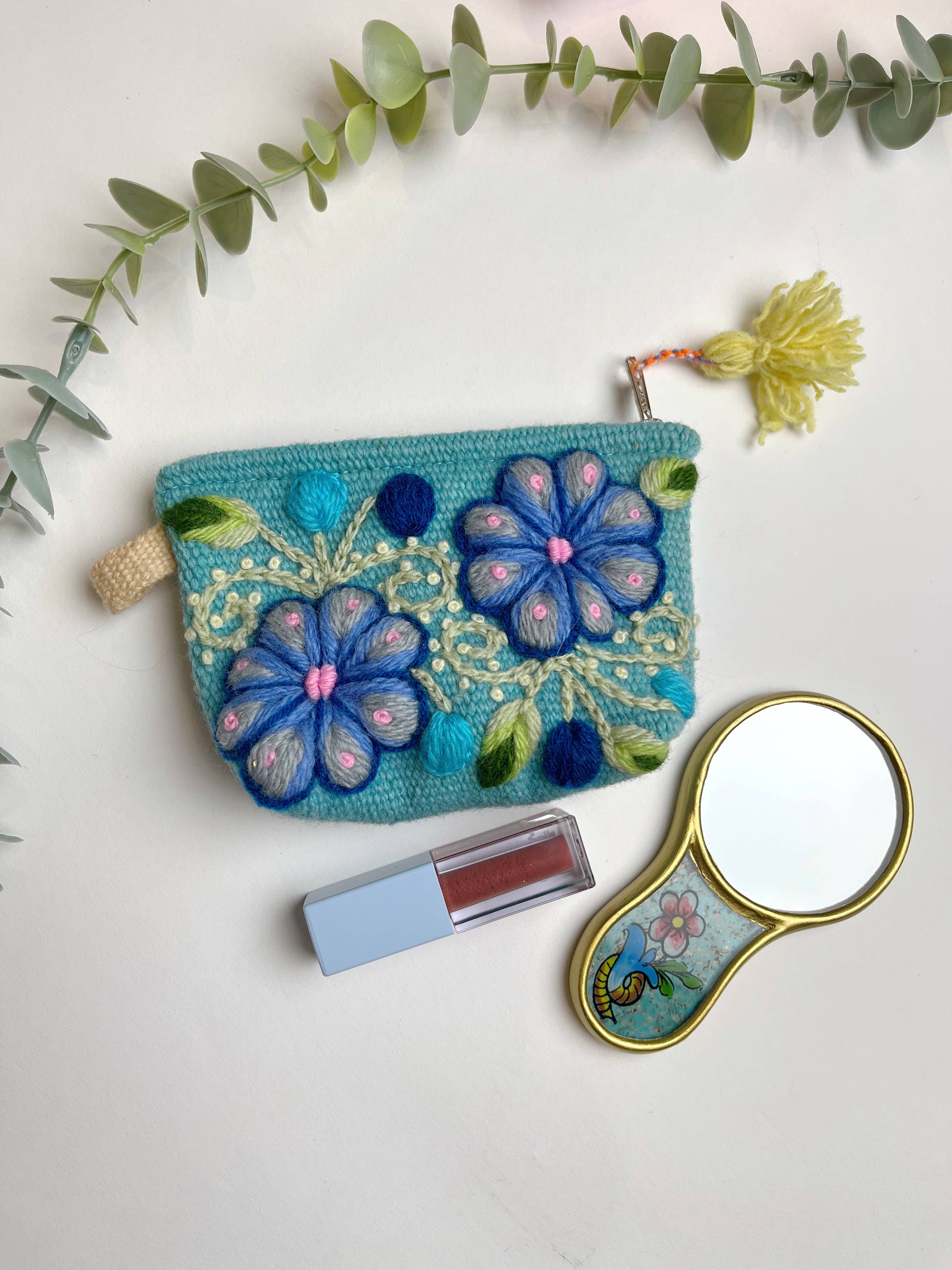 Artesana Love – wholesale Påse - Dam – Victoria handbroderad liten necessär0