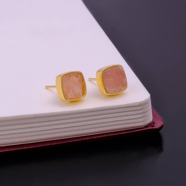 El Joyero – wholesale Stud/post earrings – October Birthstone Rose Quartz Collet Anti-Tarnish Stud