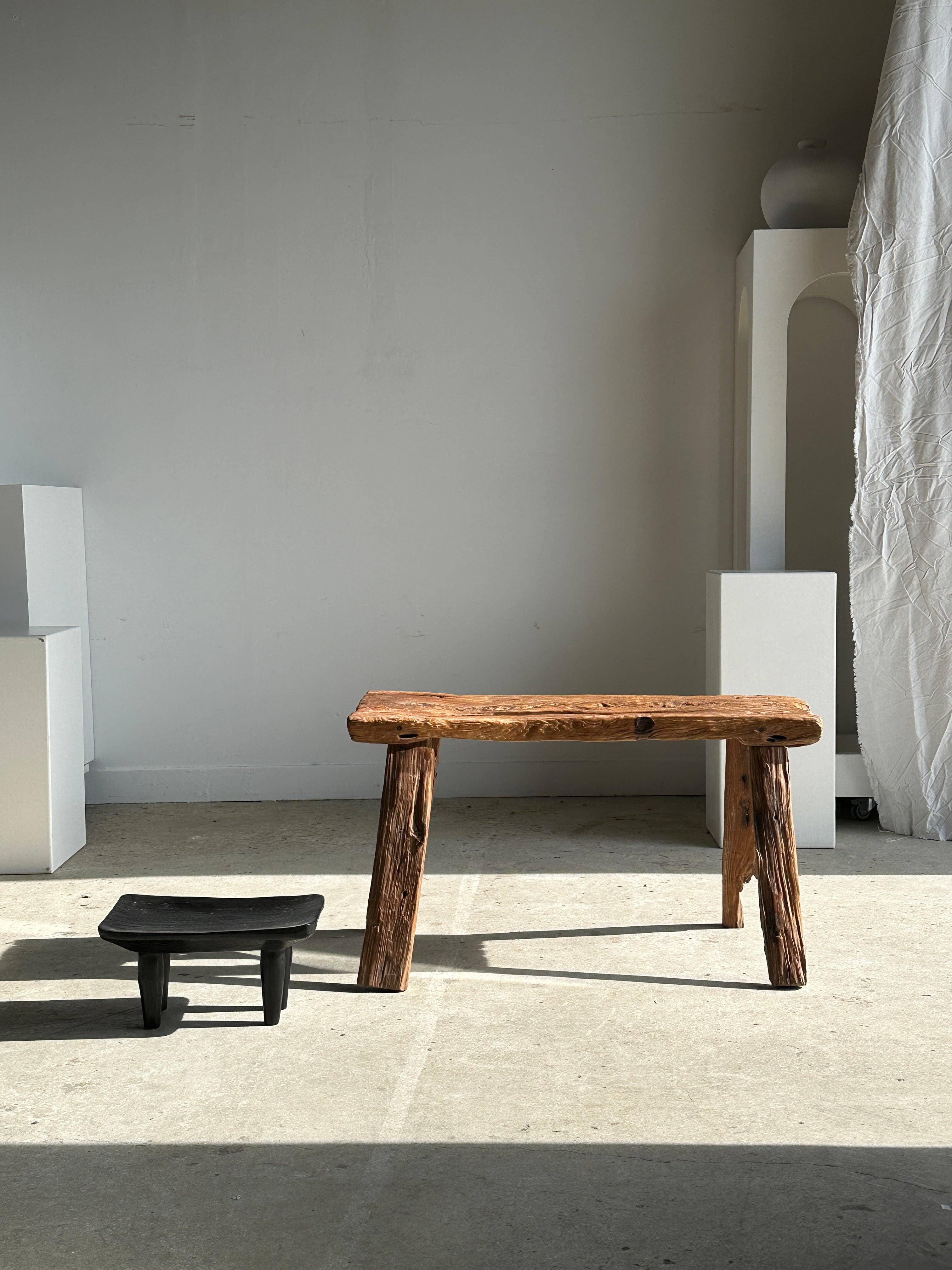 Office Objets - Wholesale Bench - Small organic bench in upcycled Asian teak quadripod openwork seat - Matahari5