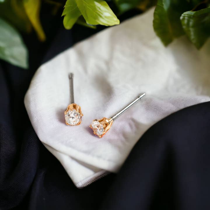 Howard's – Engroshandel Ørestikkere – 2mm Cubic Zirconia øre Sense Stud Øreringe