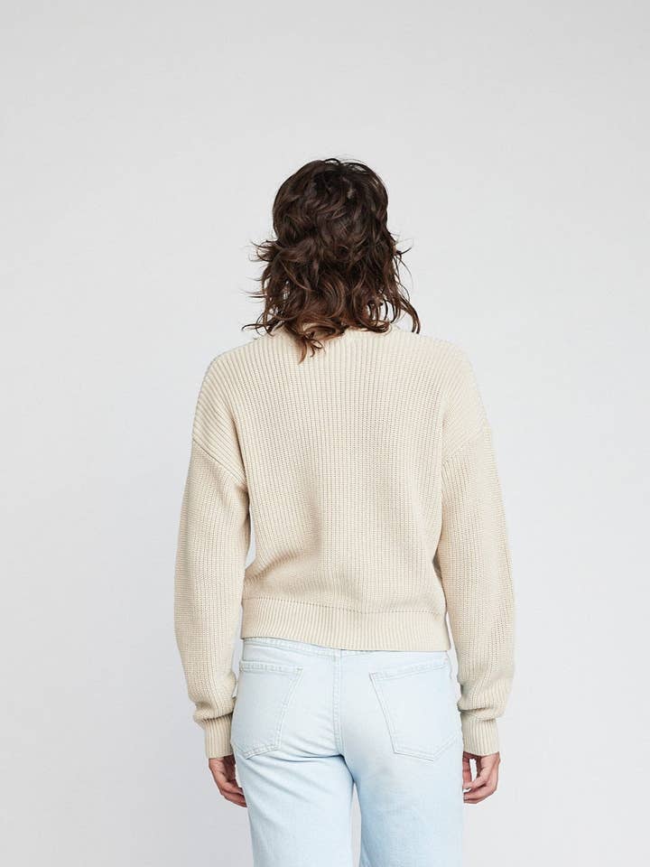 Self Contrast - Wholesale Knit Sweater - Women's - Siobhán, Crew L/S Crop Sweater