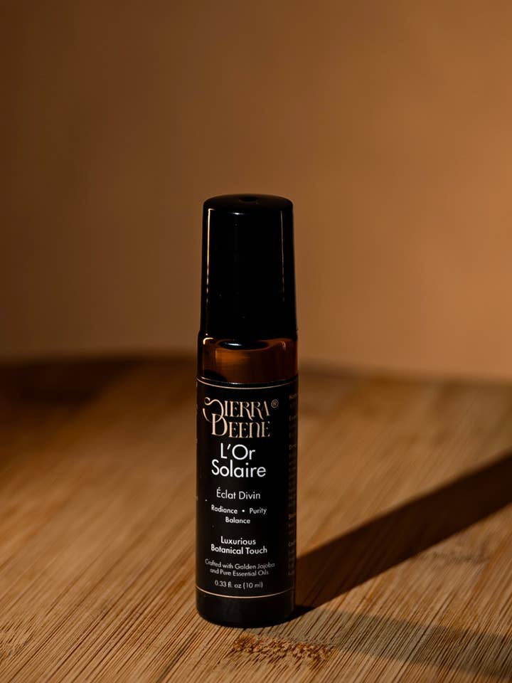 L'Or Solaire Eclat Divin Luxurious Botanical Perfume Oil for wholesale by Sierra Deene