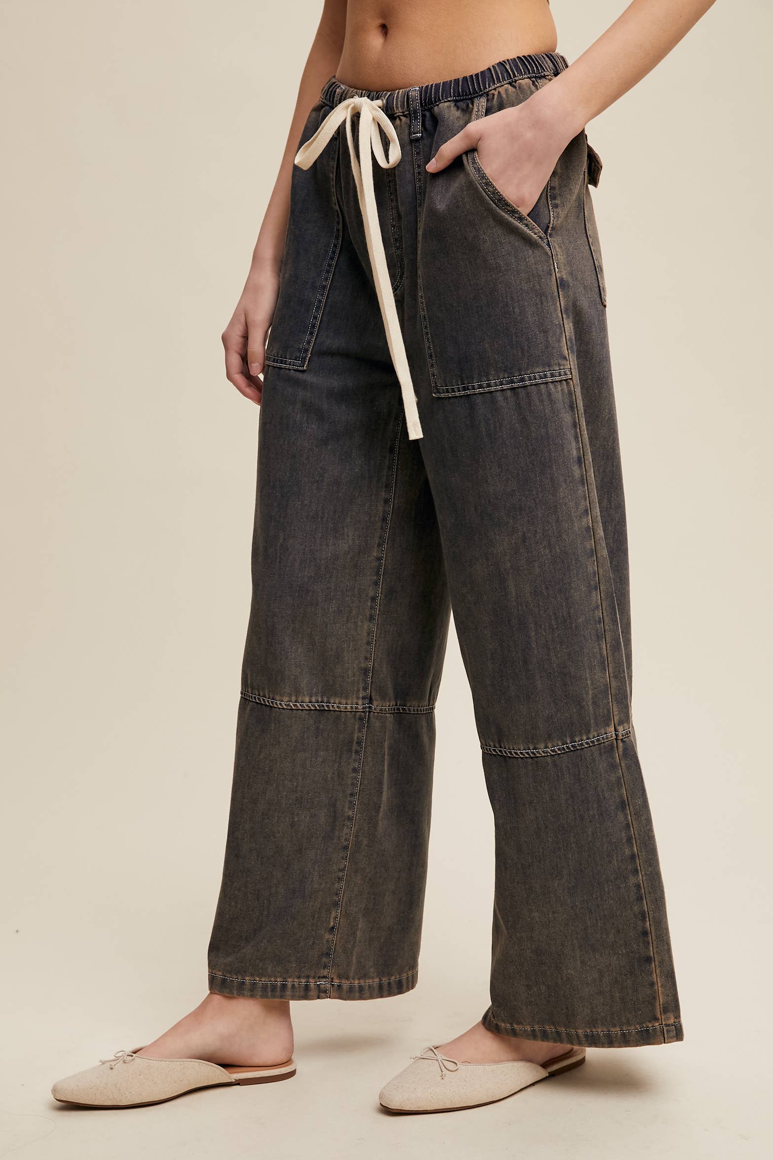 Listicle – Engroshandel Jeans - Dame – Vidbenede denimbukser med snøre i taljen15