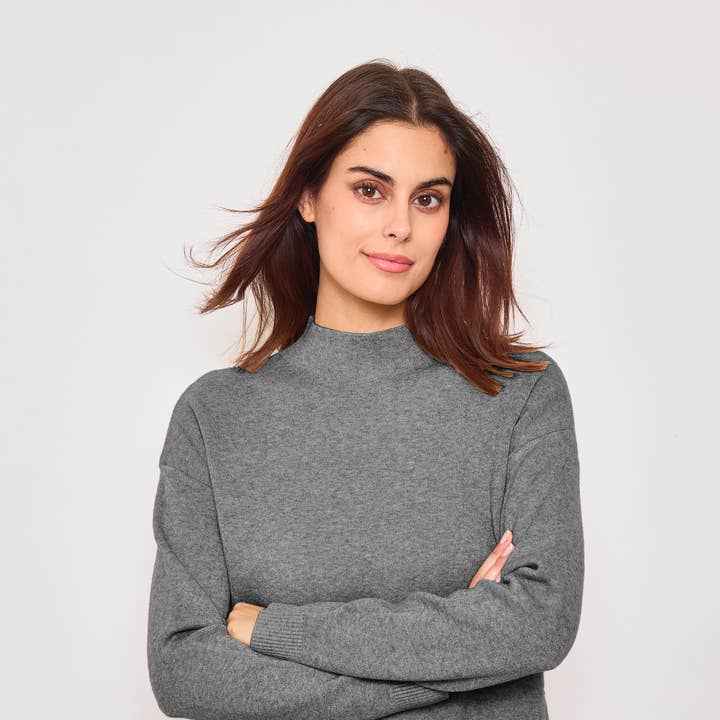 Pull femme col montant et manches longues et autres tendances Résultats pour vetement femme haut gamme en vente B2B. Retours gratuits et paiement à 60 jours sur Faire sur Faire.