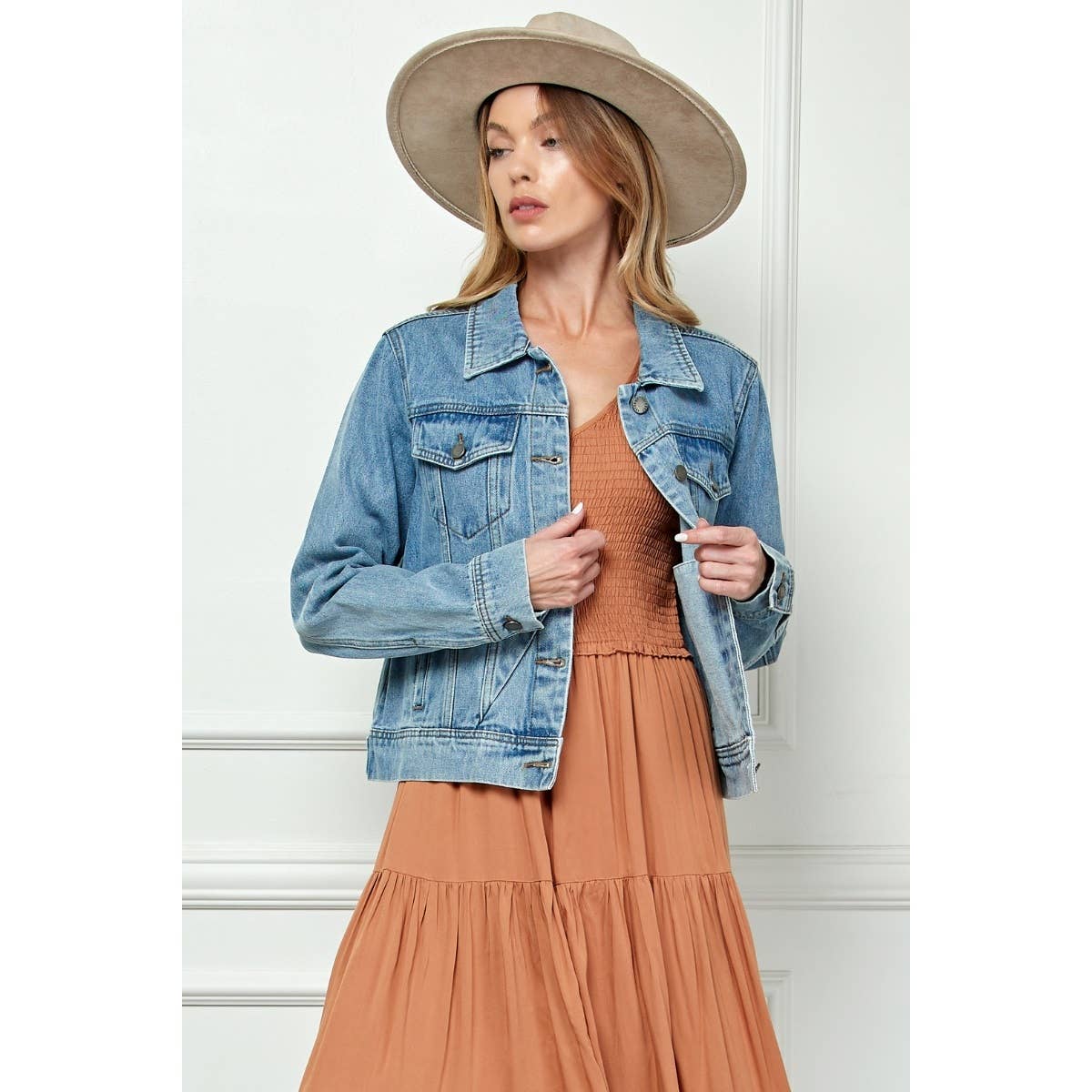 Veveret - Wholesale Denim Jacket - Women's - Cropped Denim Jacket with Asymmetric Seam9