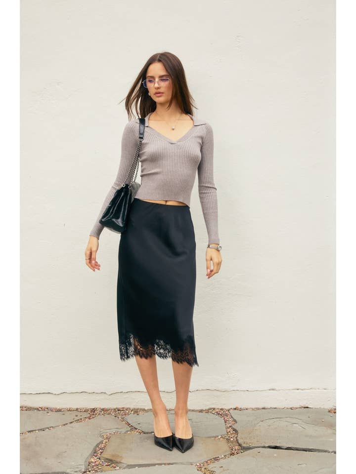 Dress Forum - Vente Jupe – femme - Jupe crayon en satin terne avec ourlet en dentelle (1)32