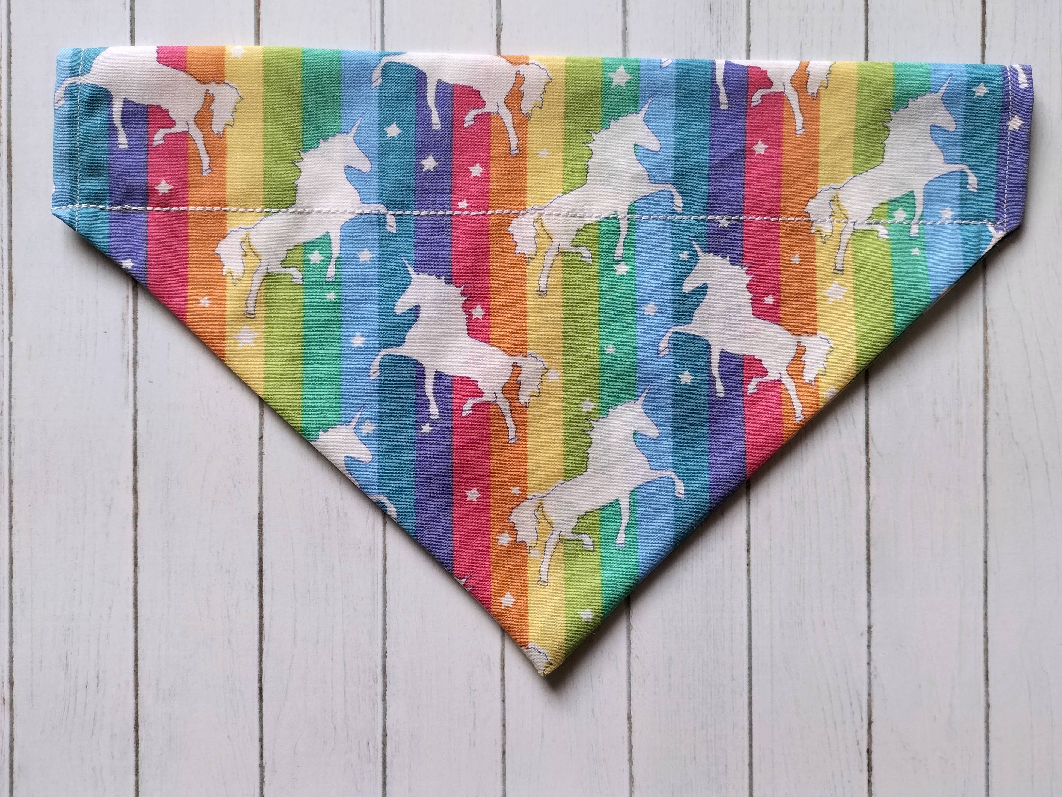 Hannah and me – Engroshandel Bandana - Hund – Rainbow unicorn hund bandana, slip på, tilbehør til kæledyr4