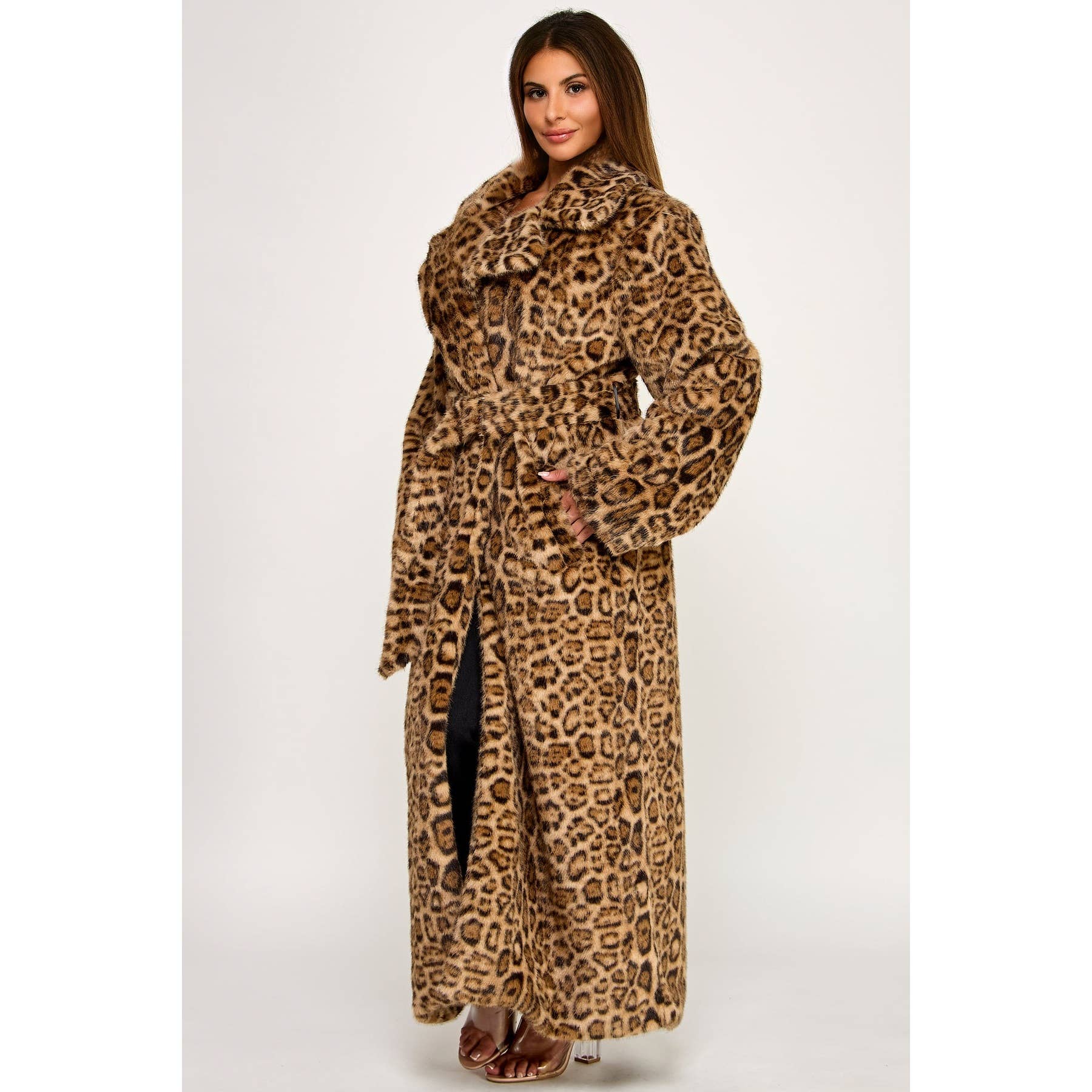 LEOPARD Overdimensioneret pelsfrakke med krave og lange ærmer i imiteret pels for engroshandel på Faire2