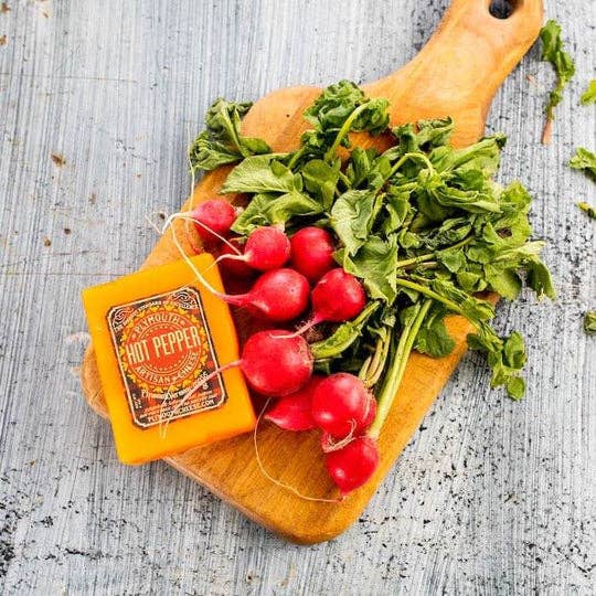 Plymouth Cheese - Wholesale Cheese - Hot Pepper Cheddar3