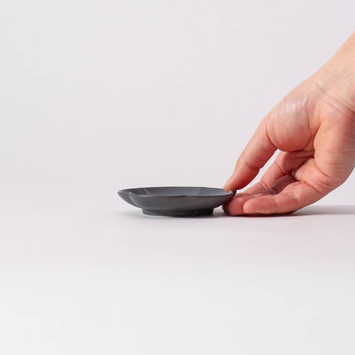 LAKOLE - Wholesale Dish - Mino Ware Mini Dish Ume Blossom Black3