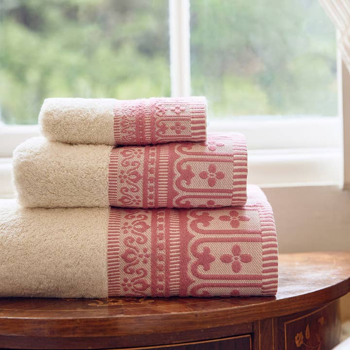 Pink Square for wholesale by Torres Novas