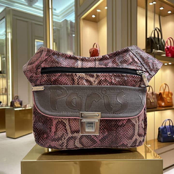 Marsupio "Special PARIS Animal Print" · Ecopelle · Pezzo Unico Num. 18238 per la vendita all'ingrosso da parte di CAOMKA