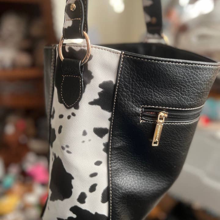 Cedar Hill Country Market - Wholesale Shoulder Bag - Women's - Cow Print Shoulder Bag