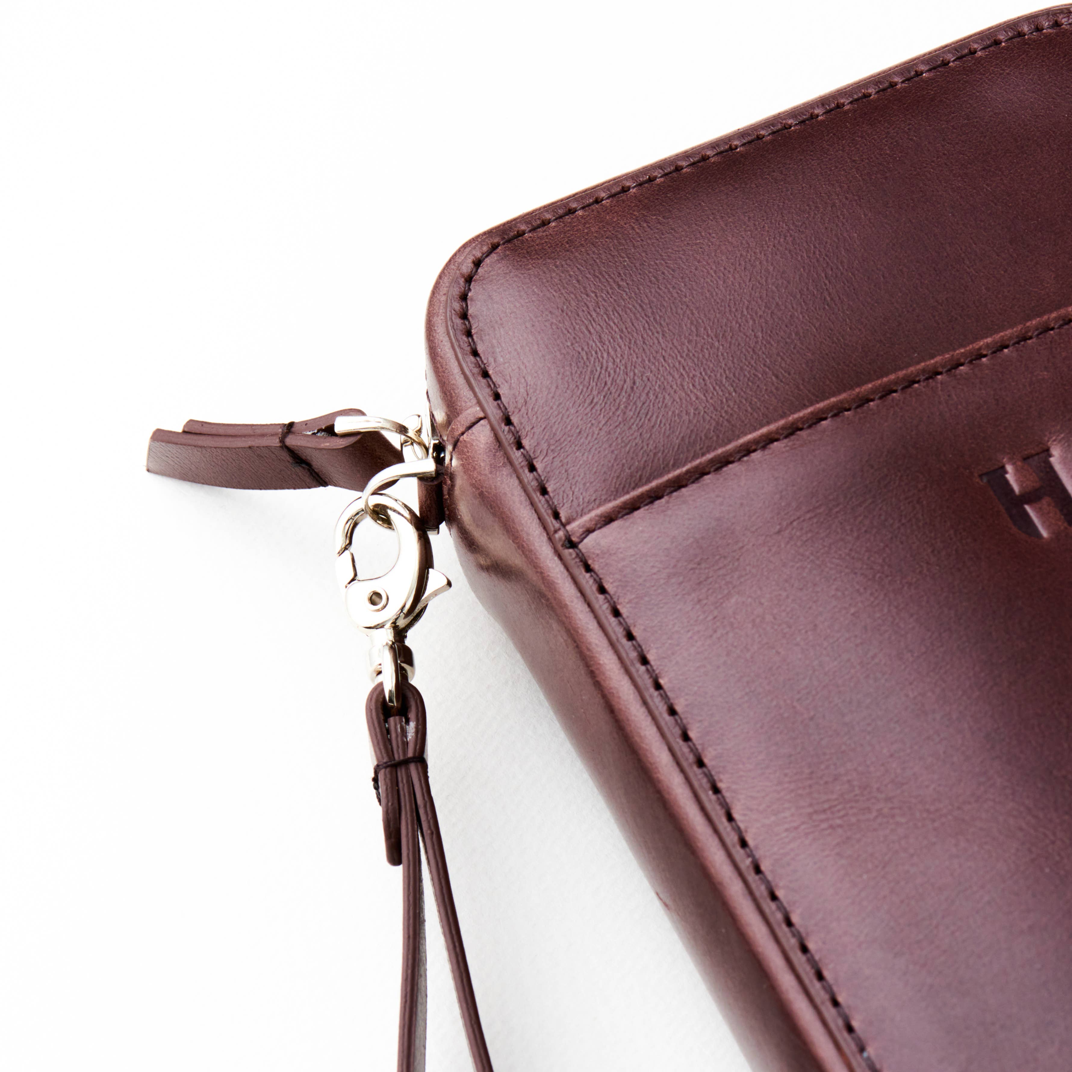 HELMBROOK London - Wholesale Crossbody Bag - Men's - Carlyle Handcrafted Leather Handbag18