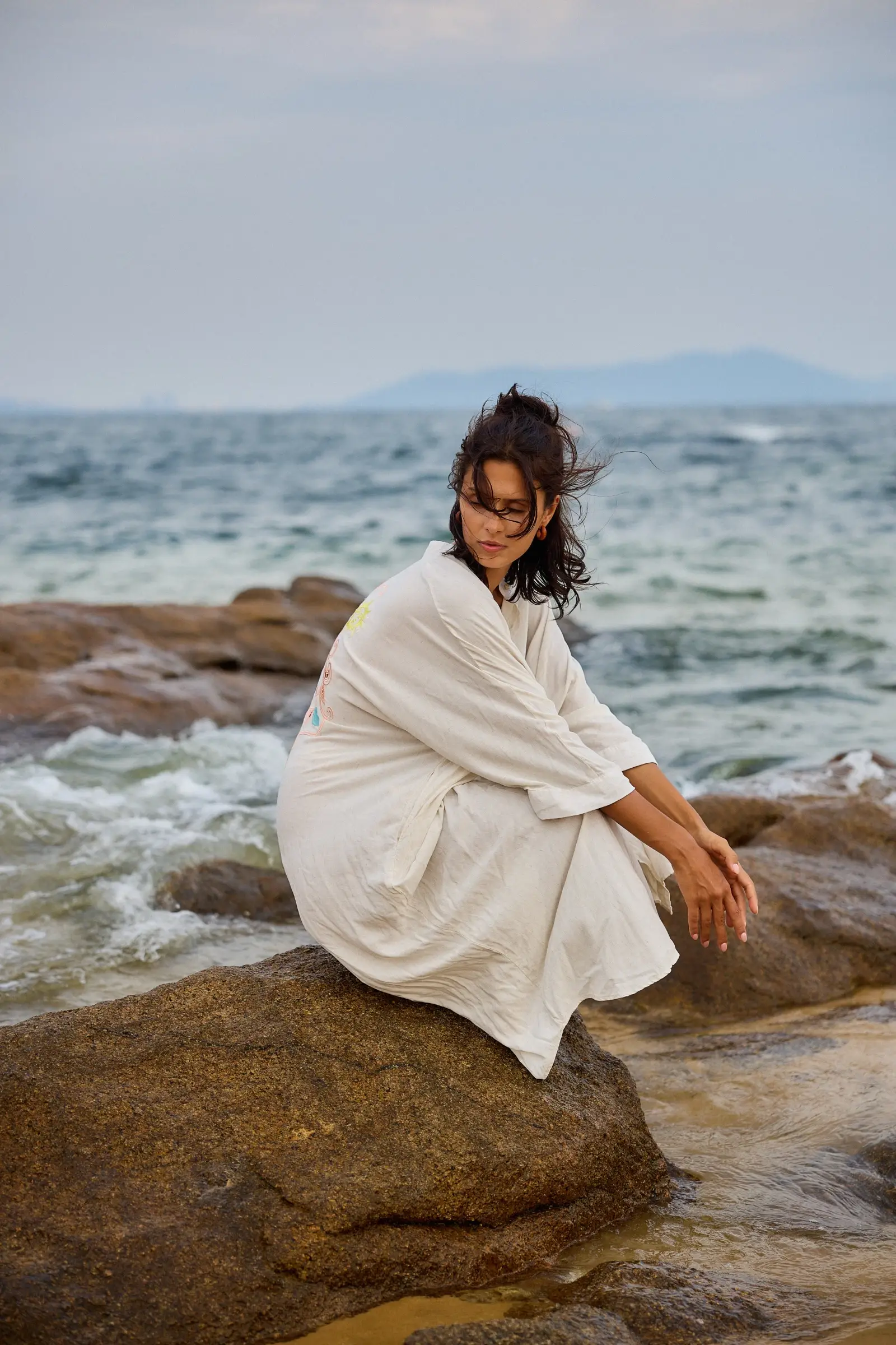 White Long shirt-style dress with openwork embroidery on the back, for wholesale on Faire4