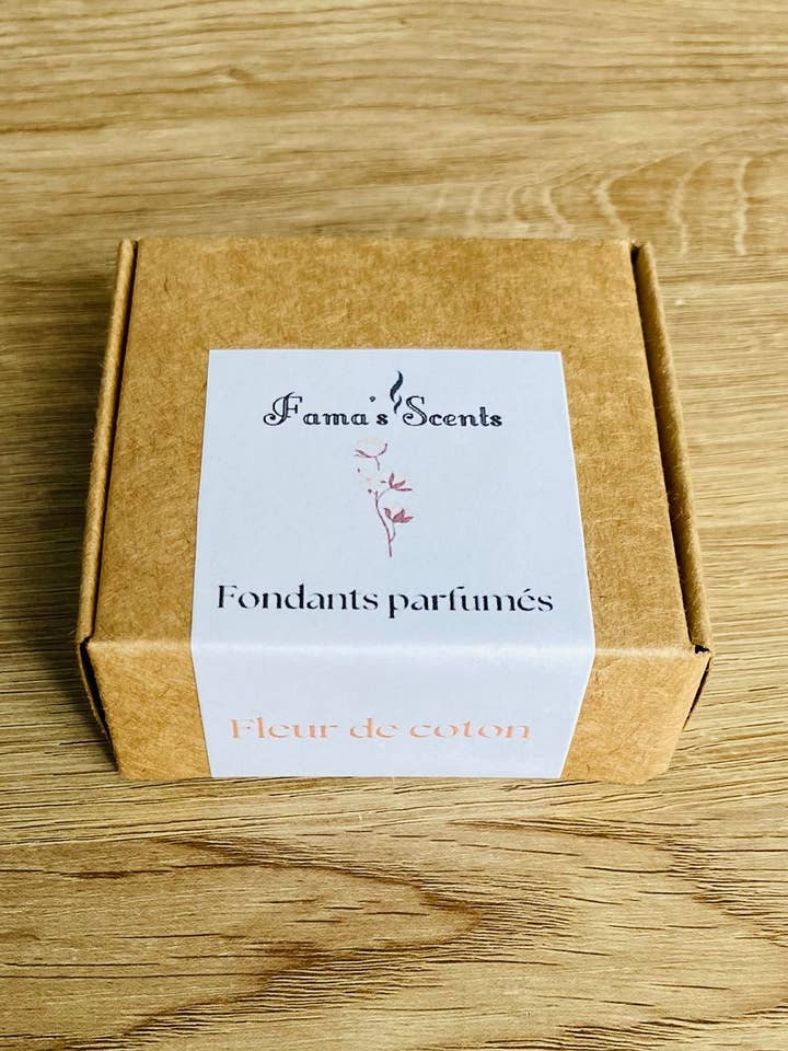 Duftlys med bomuldsblomst for engroshandel hos Fama's Scents