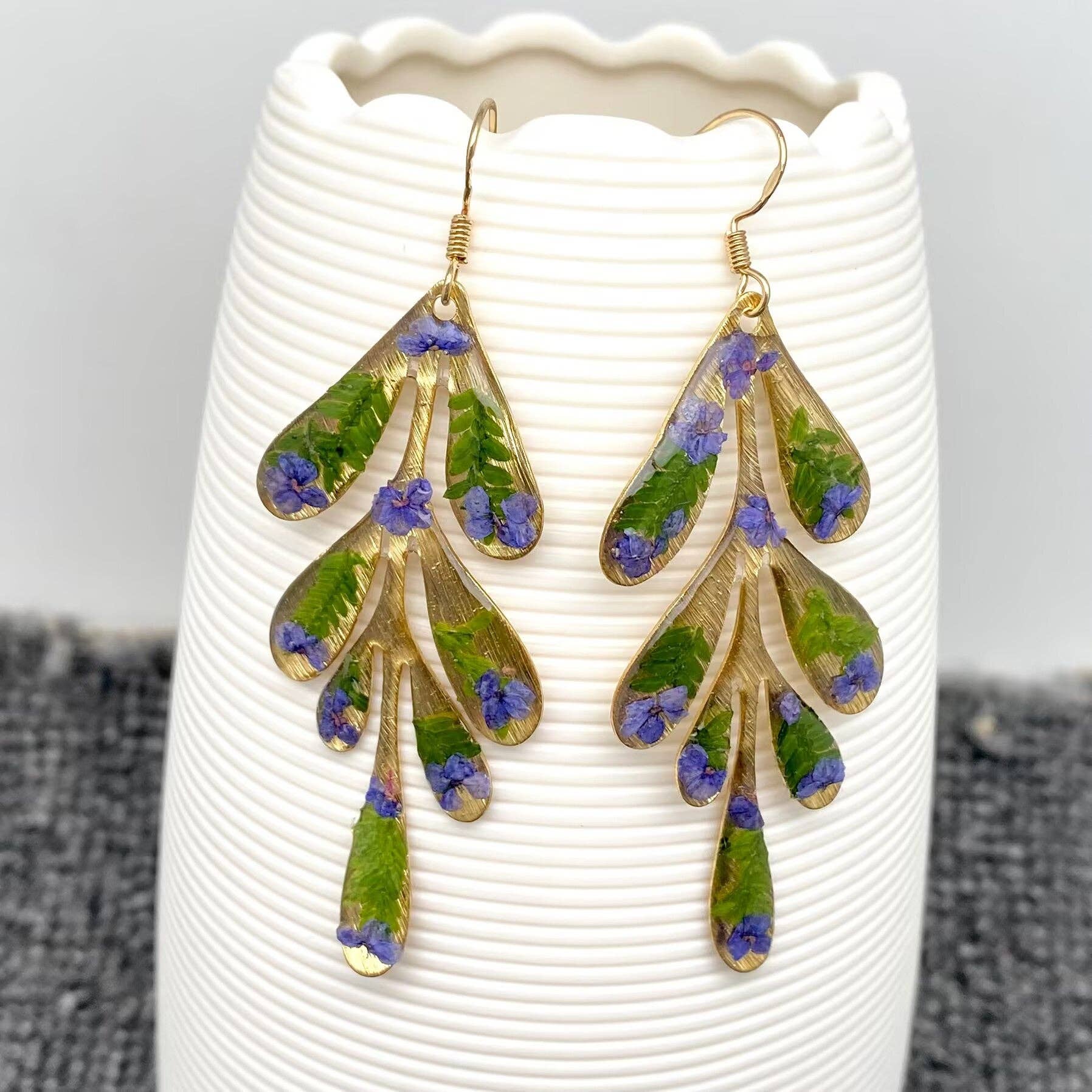 Mio Queena - Wholesale Dangle Earrings - Dried Flowers Brass Leaf Shape Dangle Earrings - PDF1