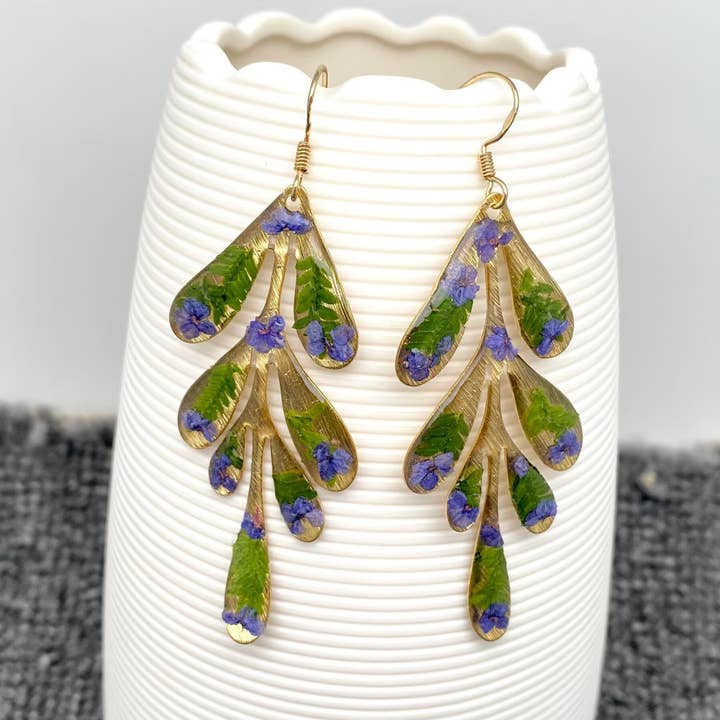 Mio Queena - Wholesale Dangle Earrings - Dried Flowers Brass Leaf Shape Dangle Earrings - PDF1
