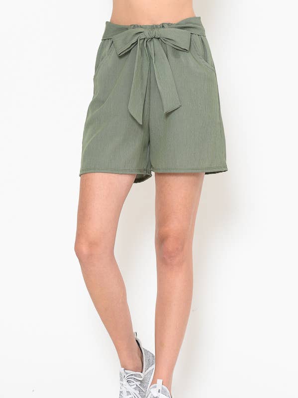 SHORT TISSÉ CEINTURÉ pour la vente par Burgundy Apparel