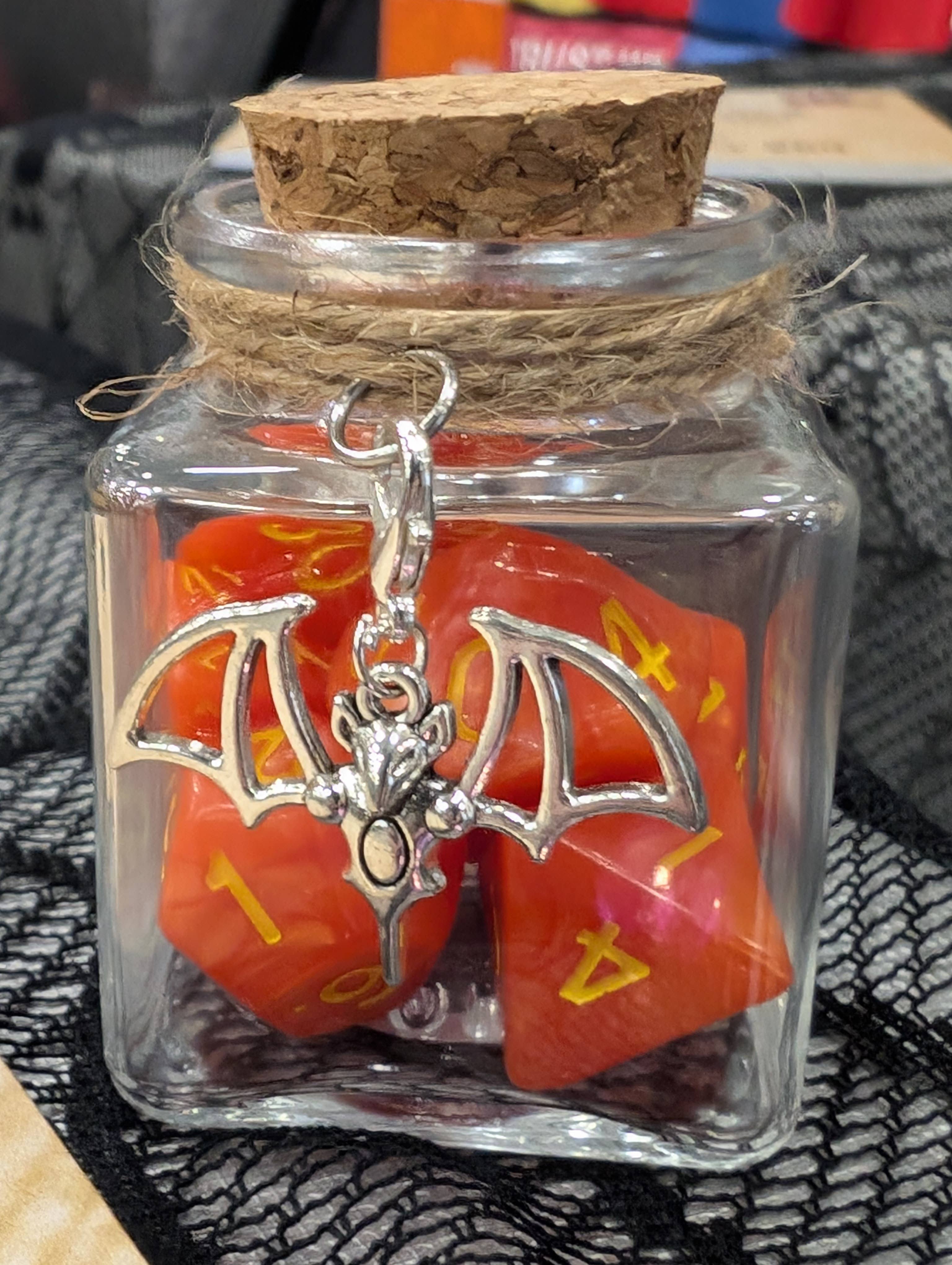 Con-Quest Crafts - Venta al por mayor Dado - Tarros de dados de hechizo con 7 dados D20 para TRPG10