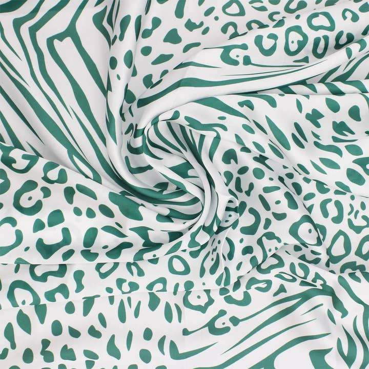 Rose et Vert Foulard carré à imprimé animal AKA Sorority pour femmes en vente sur Faire2