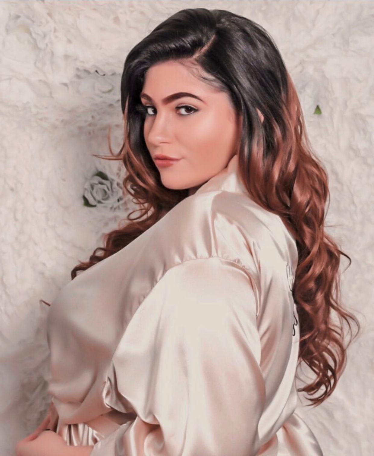 GiftsbyPR – wholesale Morgonrock - Dam – Champagnefärgad sidenkimono för brudtärnor, skräddarsydd sidenmorgonrock17