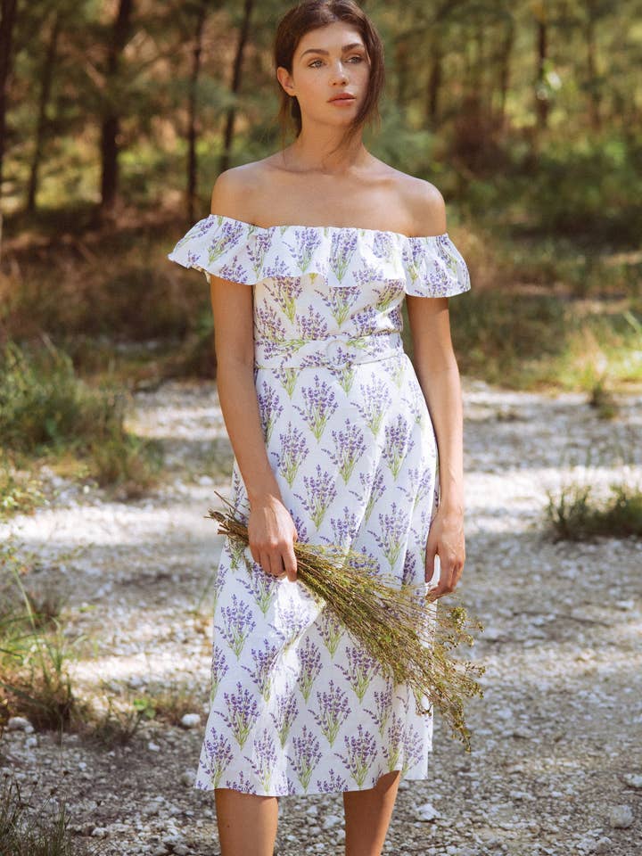 Robe midi Margarita à imprimé floral et épaules dénudées pour femme pour la vente par Cousin The Label