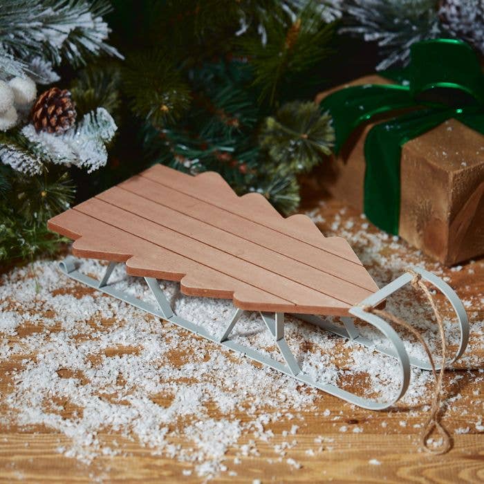 Langs - Venta al por mayor Decoración navideña - Trineo con forma de árbol de Navidad, madera natural y metal
