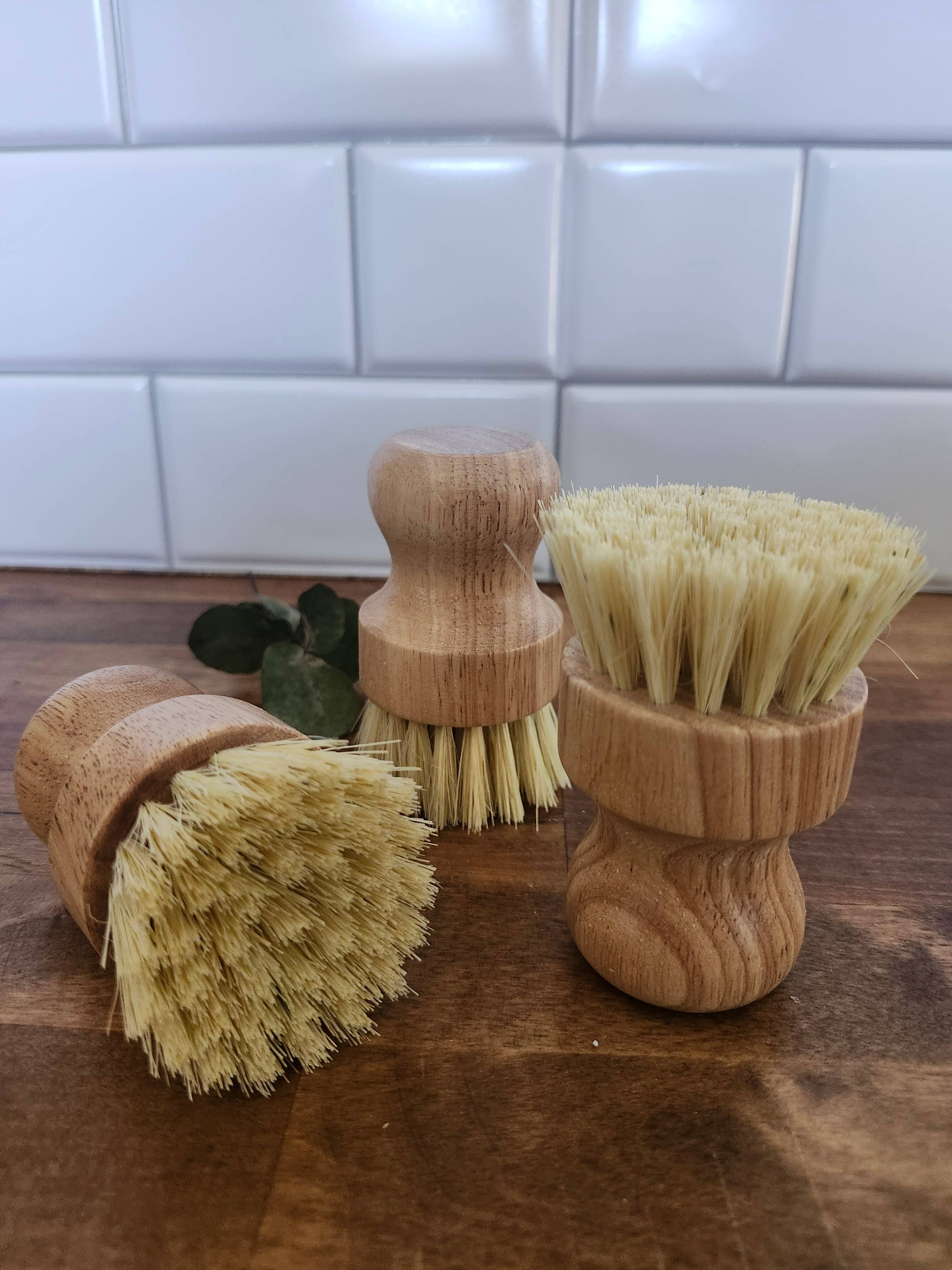Hearth Home + Body – wholesale Cleaning brush – Biodegradable Bamboo Dish Scrub Brush 3" 5