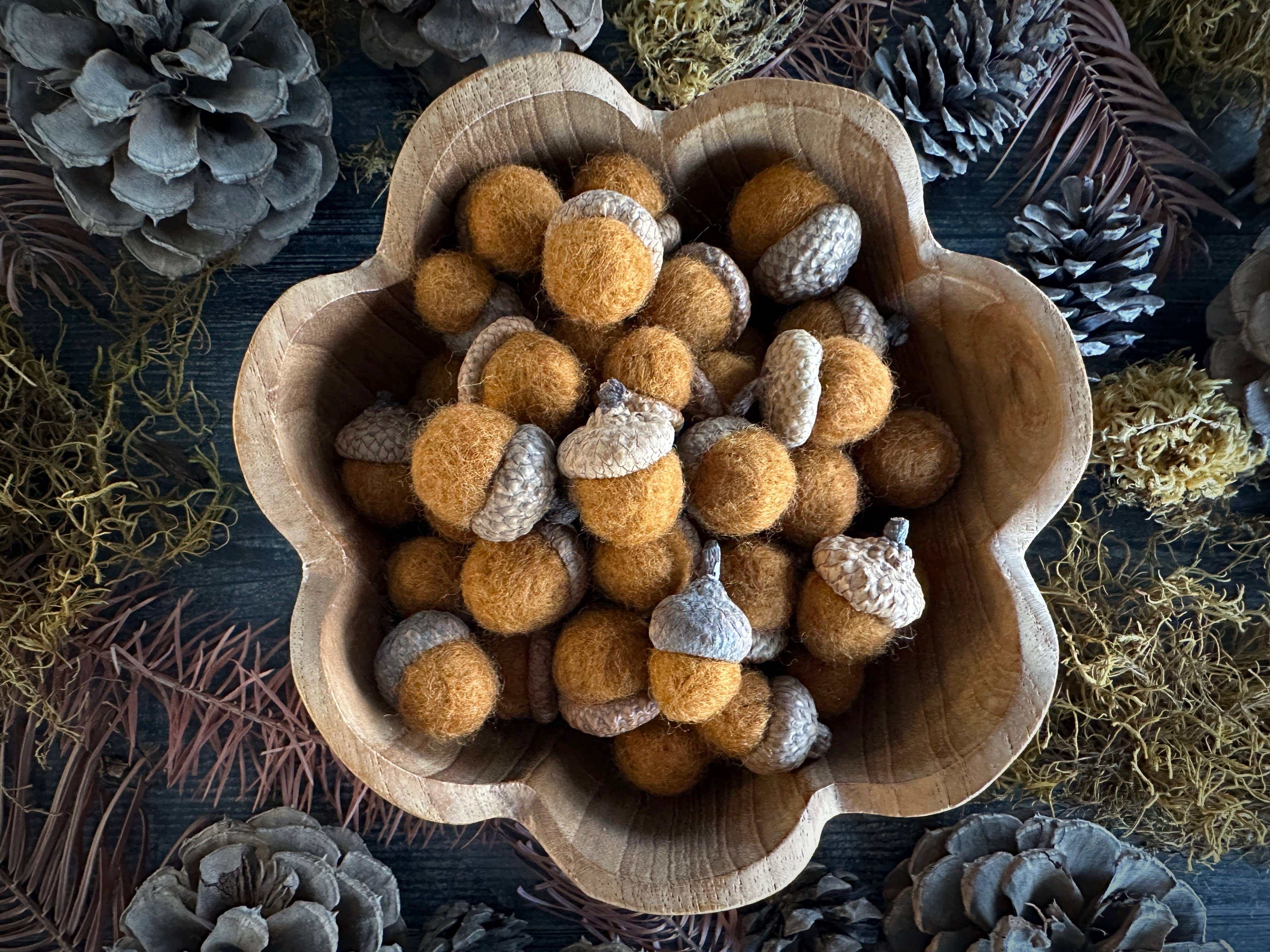 House of Moss - Venta al por mayor Artículo decorativo de mesa - Bellota de lana | Decoración mini de lana afieltrada | 11 colores6