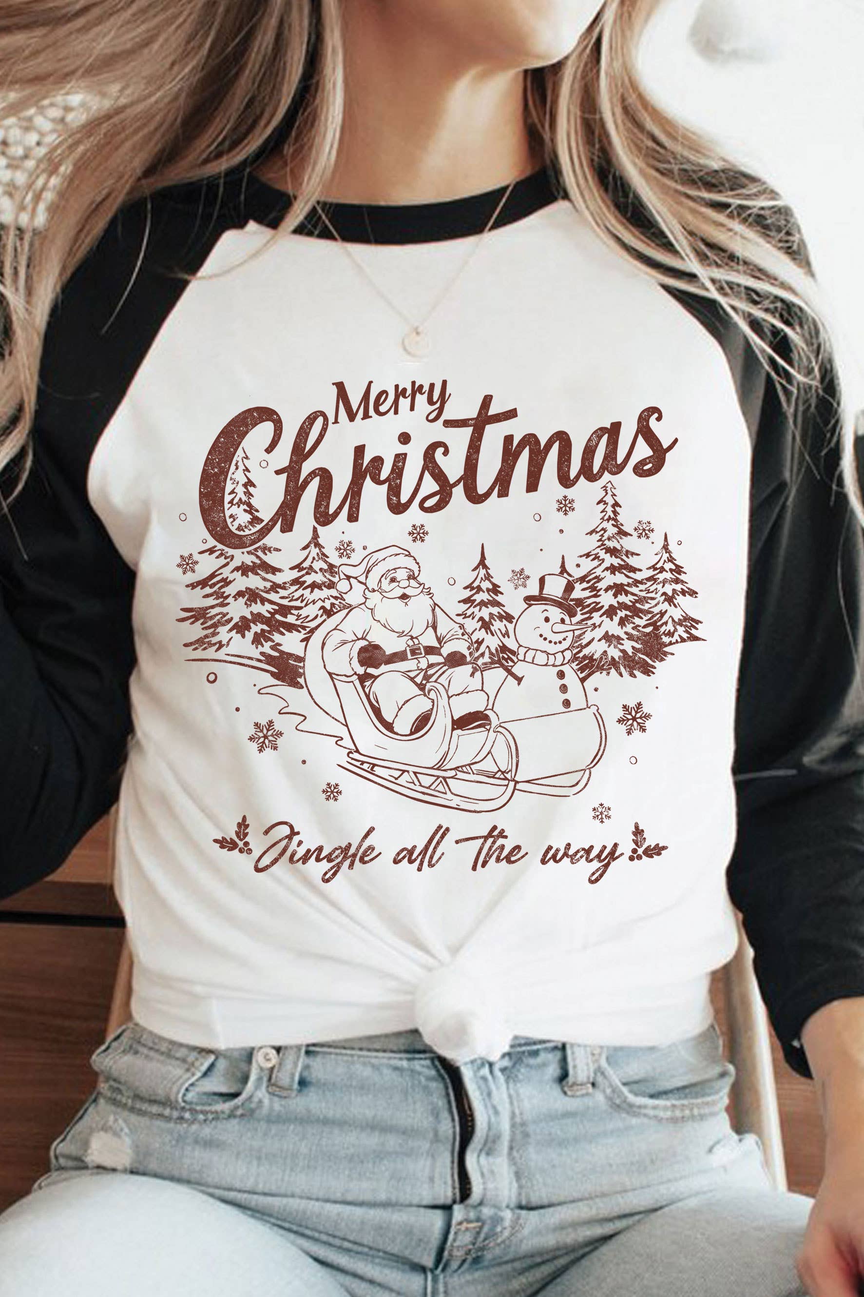 Rustee Clothing - Vendita all'ingrosso Maglietta serigrafata - Donna - CAMICIE RAGLAN CON GRAFICA MERRY CHRISTMAS SANTA0