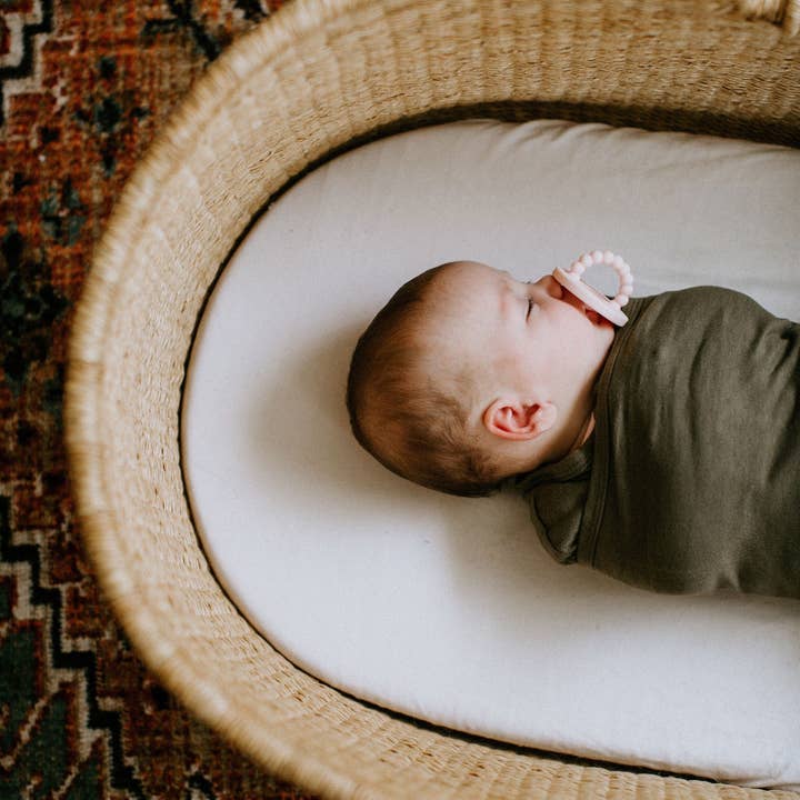 embé® - Wholesale Swaddle - Baby - PREEMIE Swaddle (4-6lbs) | Moss