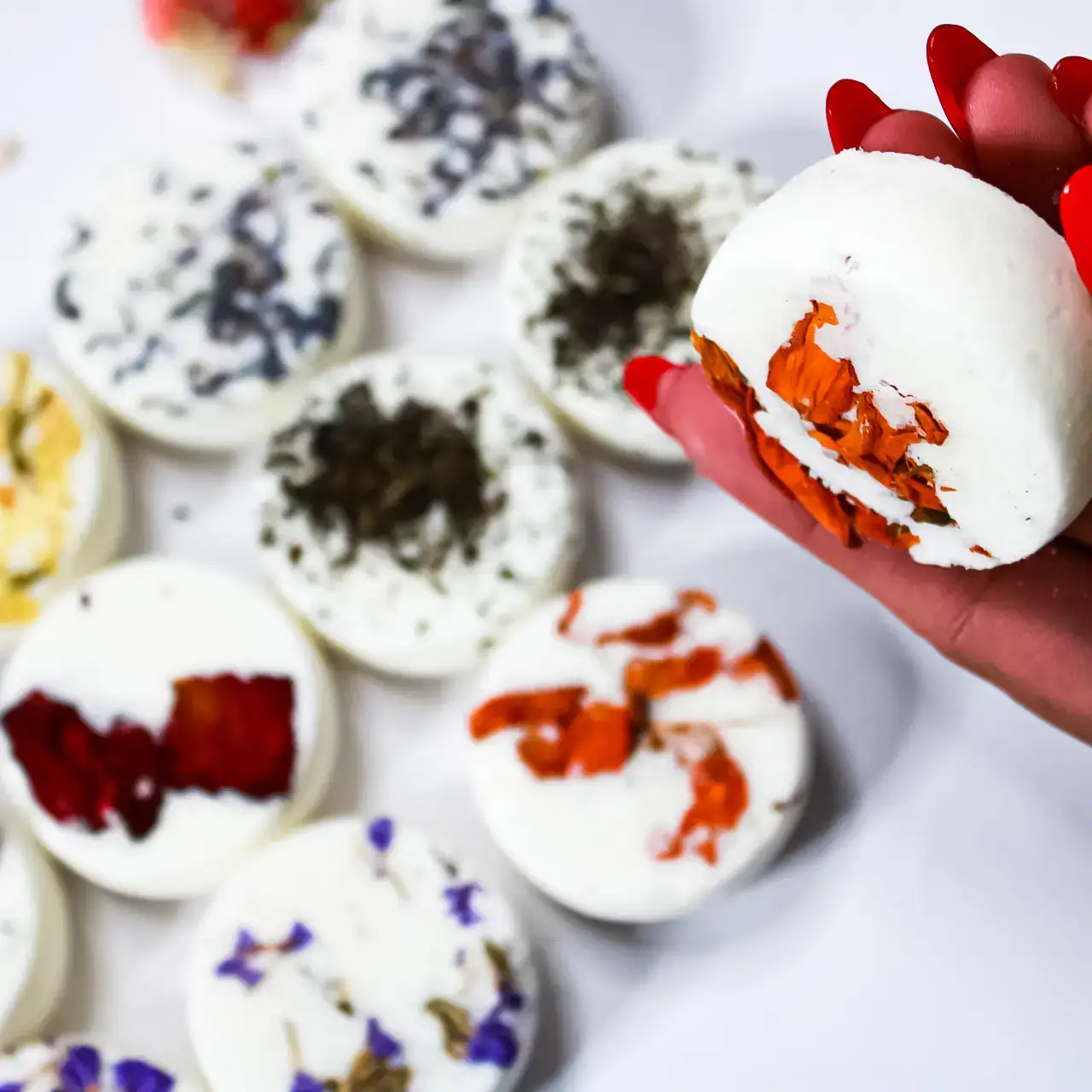 Subtle & Wild – Großhandel Duschbomben – Herren – 12 verschiedene Duschtabs | Große Duschtabletten für Spa-Erlebnis | Badekugeln3