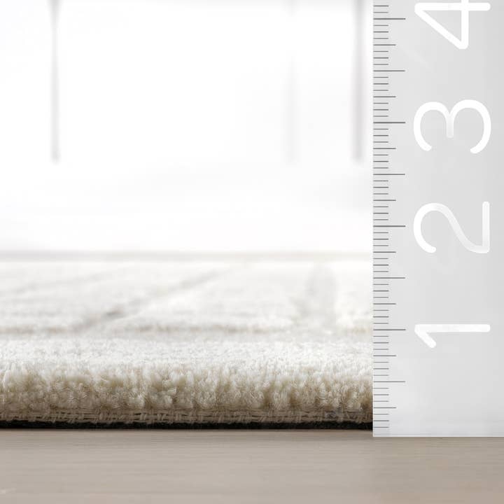 RUGS USA - Wholesale Area Rug - Fritz Checkered Wool Area Rug