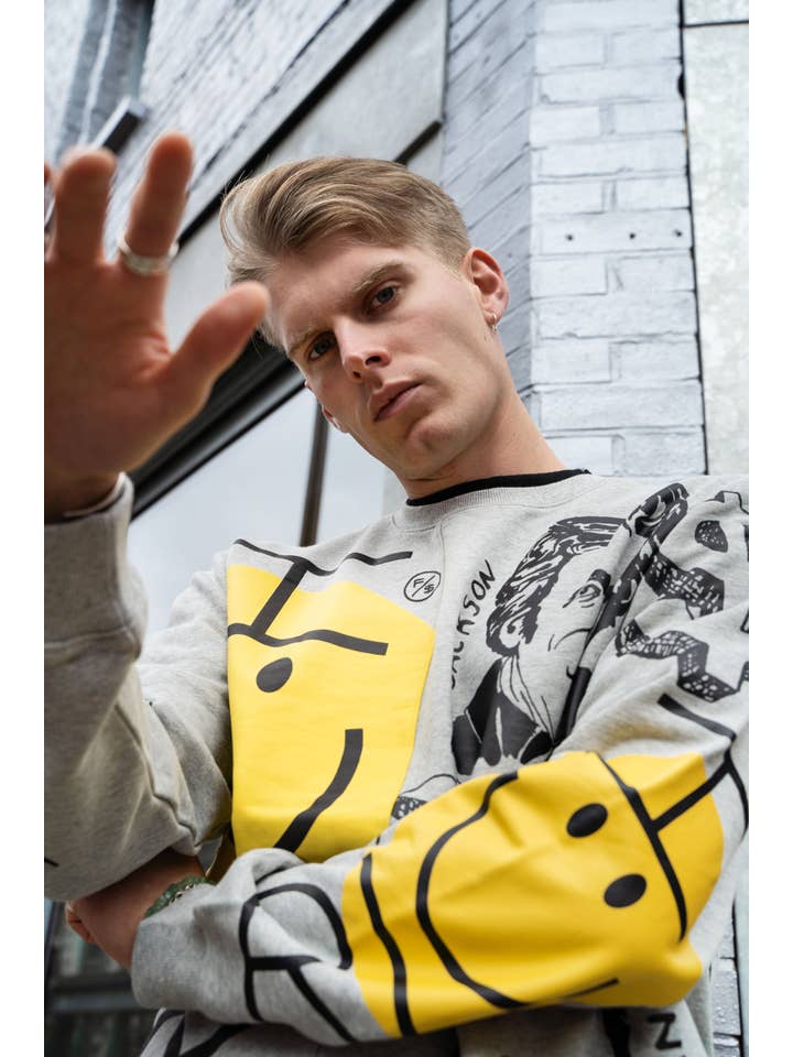 Heather Grey New Rich Crewneck Sweater (Heather Grey) for wholesale on Faire21