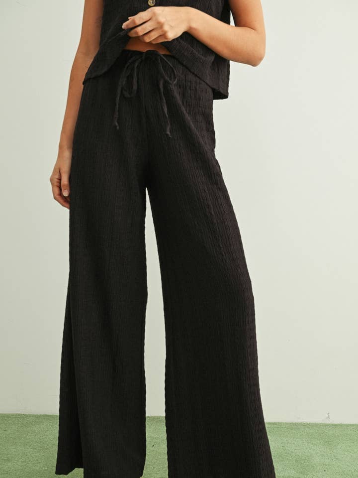 P6747ST CRINKLED FABRIC ELASTIC BAND WAIST PANTS for wholesale by MIOU MUSE