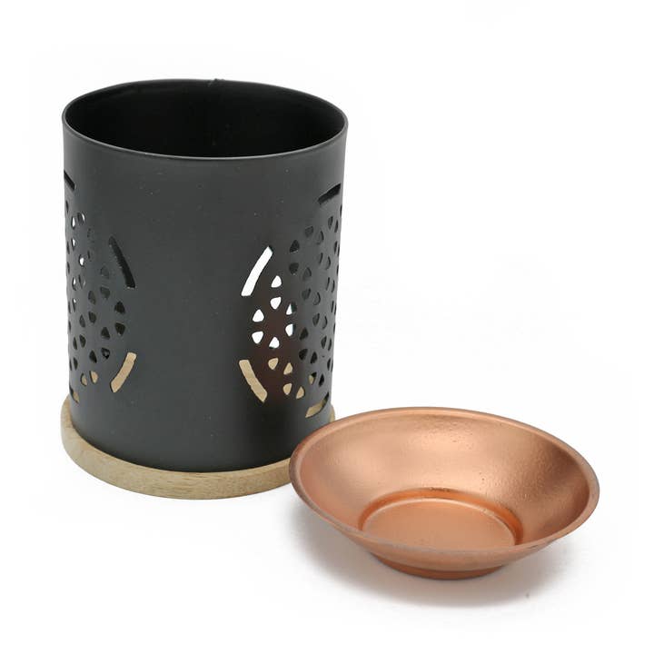 Brûleur à mazout en laiton avec maille + ouverture à bougie : Flower of Life pour la vente par Designs by Deekay Inc.