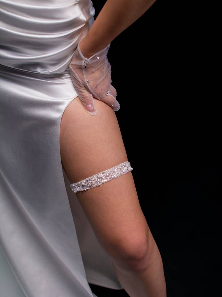 Aimée&Co - Wholesale Garter Belt - Women's - ‘AIR” BRIDE LEG GARTER