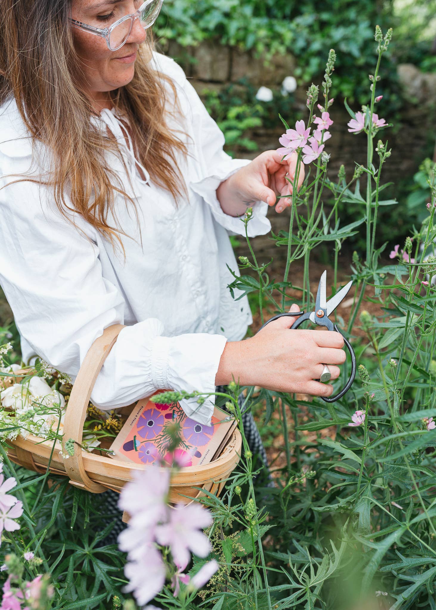 Studio Wald - UK Made - Wholesale DIY Craft Kit - Flower Press - Cosmos3