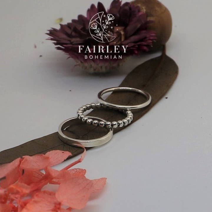 | set di tre | anelli impilabili | per la vendita all'ingrosso da parte di Fairley Bohemian