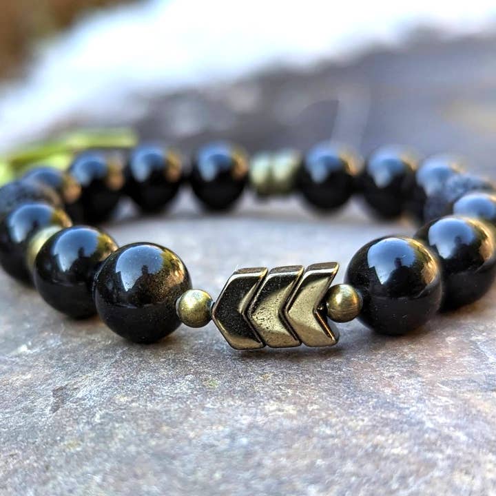 Armband van hematiet en obsidiaan Arrow Bracelet Confidence voor wholesale door Coconut Quartz