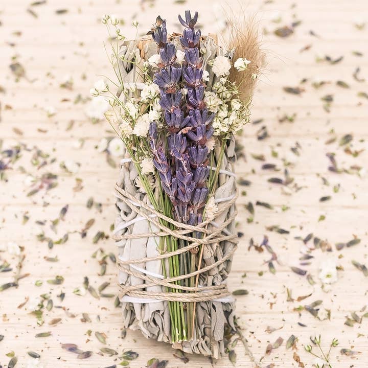 Sarimoire - Wholesale Sage Bundle - Floral Sage "Spiritual Awakening" Energy, Cleanse Bundle