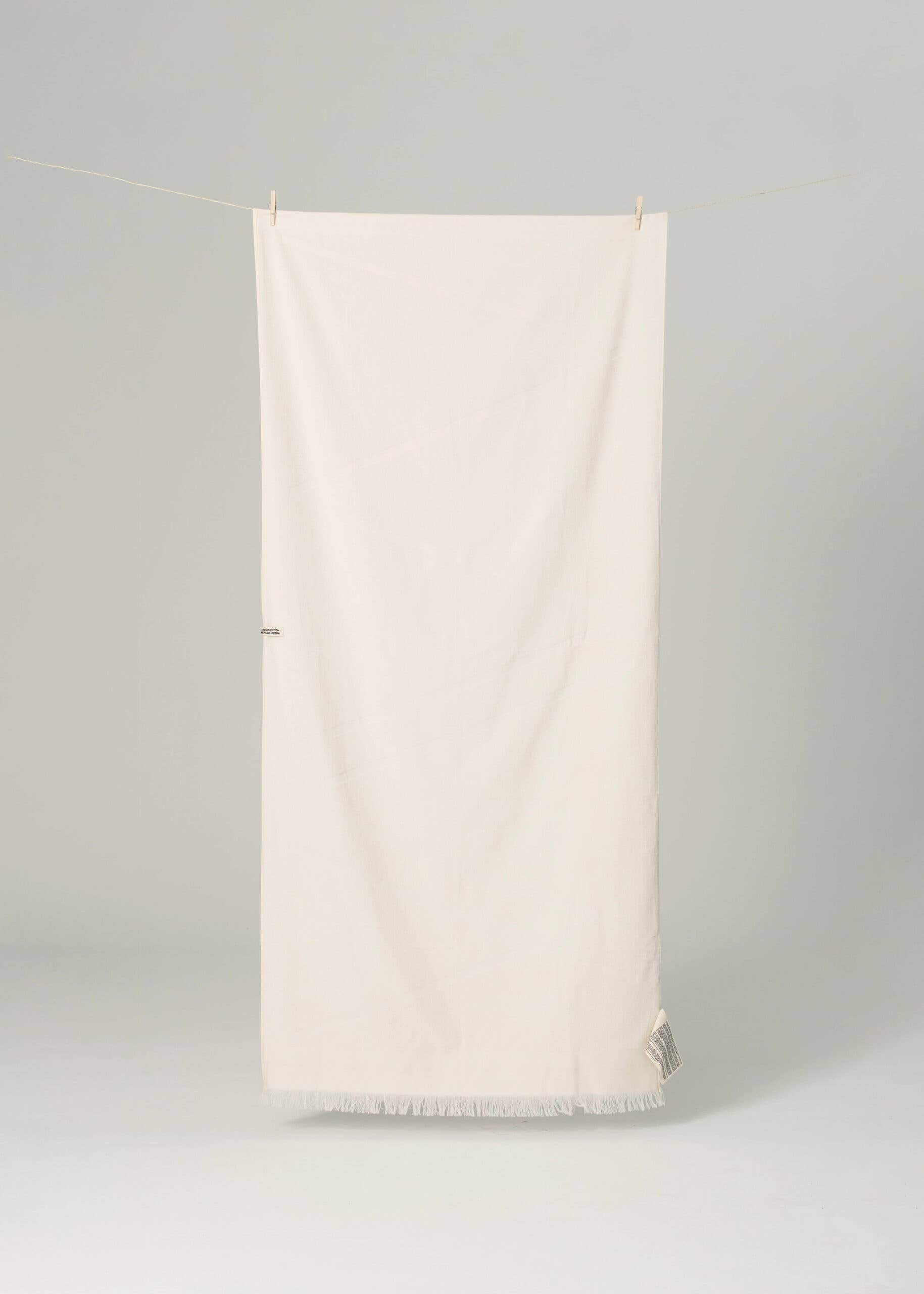 WAY – Großhandel Badetuch – Weißes Maxi-Strandtuch aus nachhaltigem Frottee-Baumwolle / Muschel1