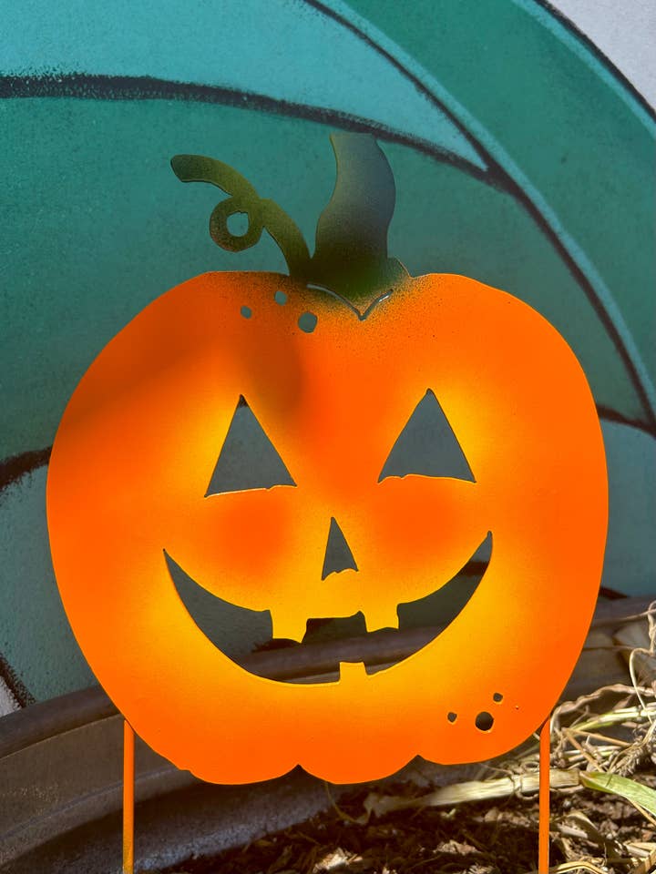 Lycklig Jack O lykta för wholesale av Garden Deva Sculpture Co.