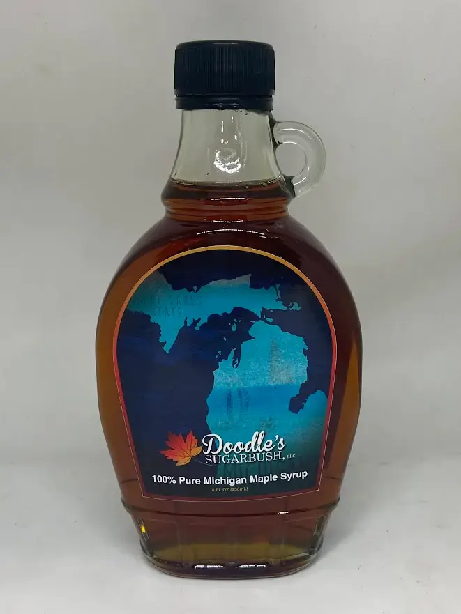 Doodle's Sugarbush, LLC - Pure Michigan Maple Syrup - Wholesale Maple Syrup - Michigan Map Decorative Scene Maple Syrup - 8 oz glass1