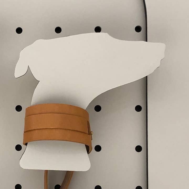 INDÓMITO - Wholesale Retailer Display - Pets - Galgo Exhibitor