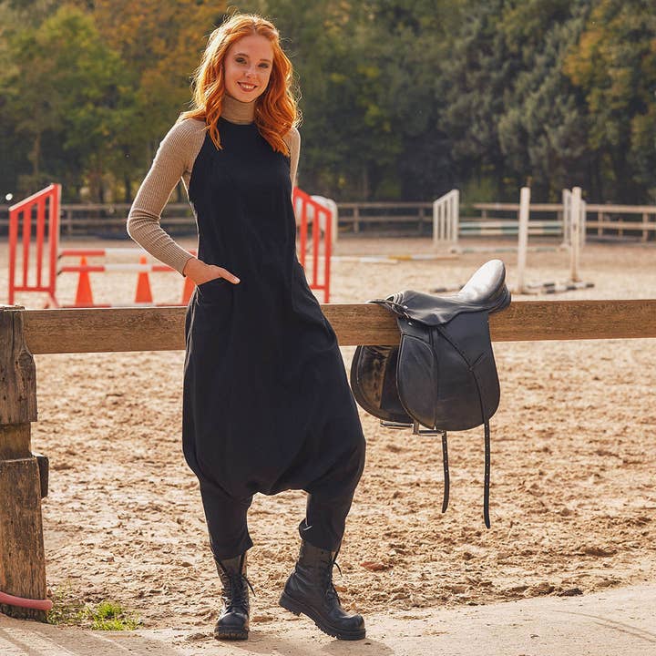 Mono con estampado étnico y cuello halter negro para venta al por mayor de Los Banditos